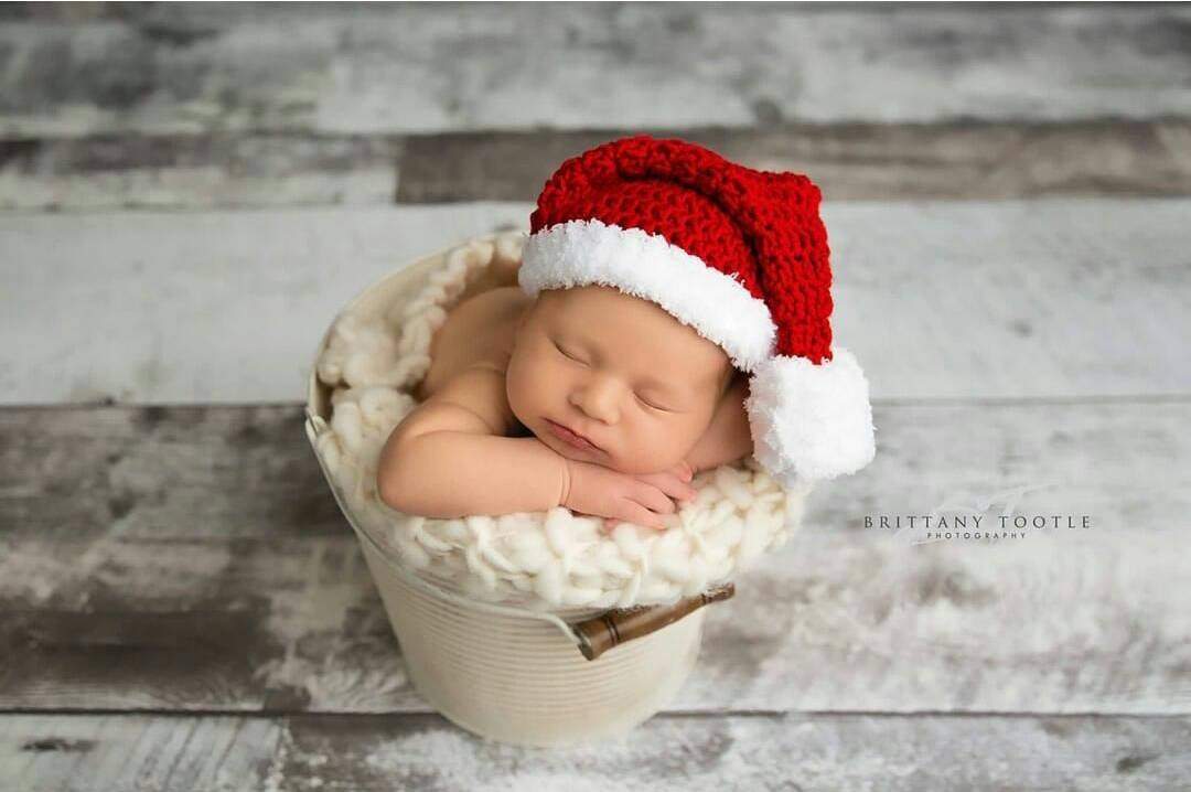 Christmas Crochet Hat PATTERN, Digital PDF Pattern Newborn and 0-3 Months Baby Hat