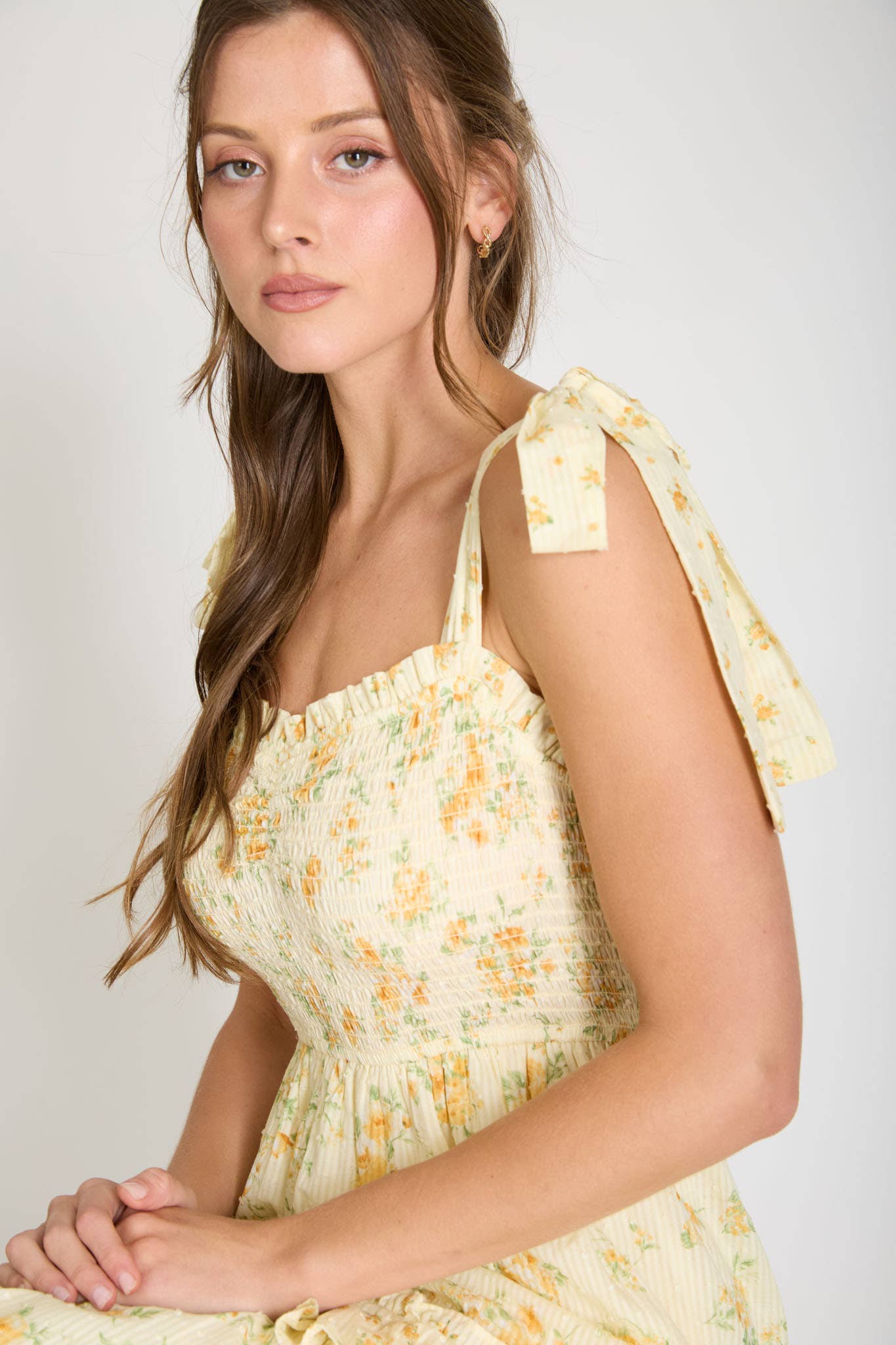 FLORAL SWEETHEART SMOCKED RUFFLE DETAIL MIDI DRESS: YELLOW MULTI