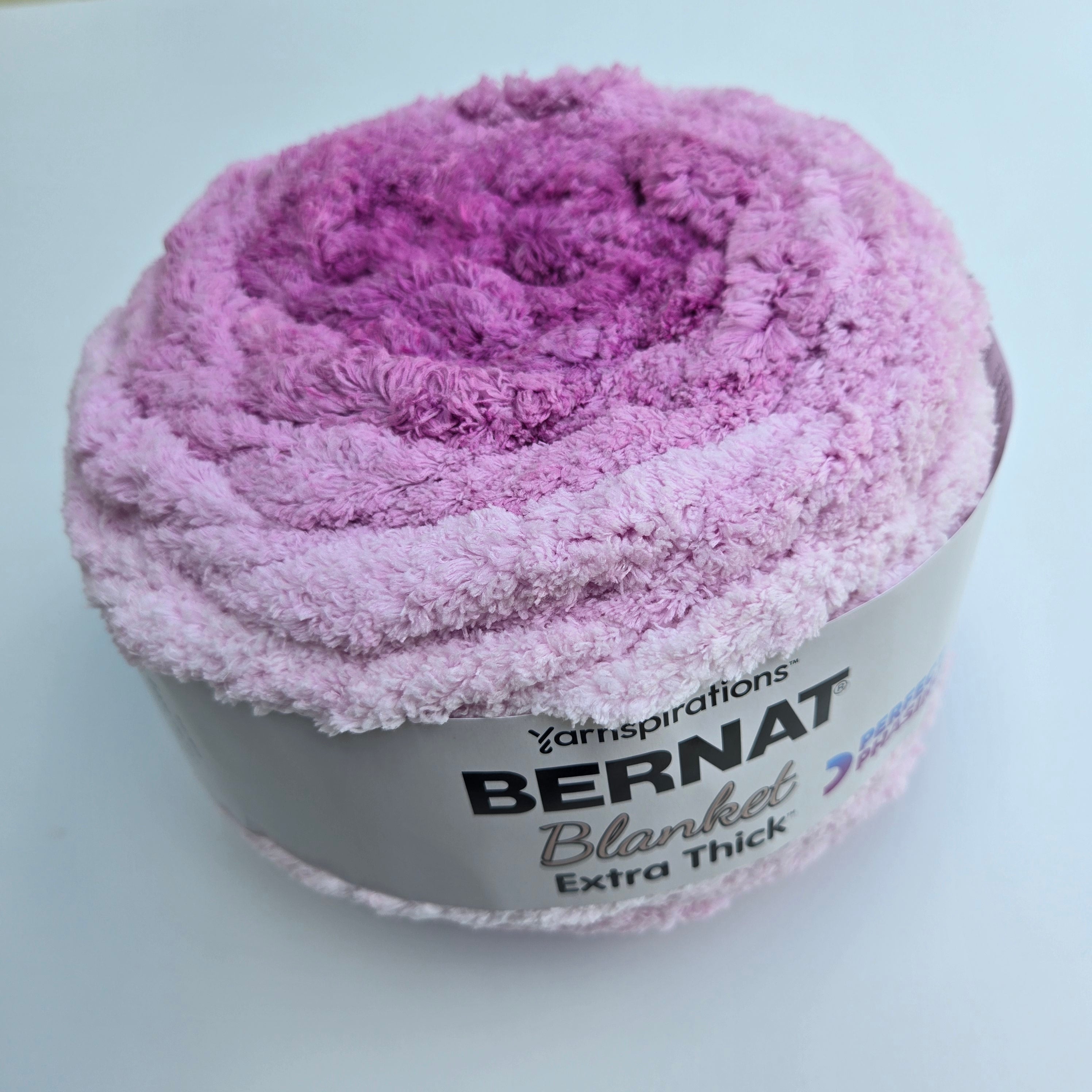 Bernat Blanket Extra Thick Yarn –Jumbo #7 Super Bulky- Fushia