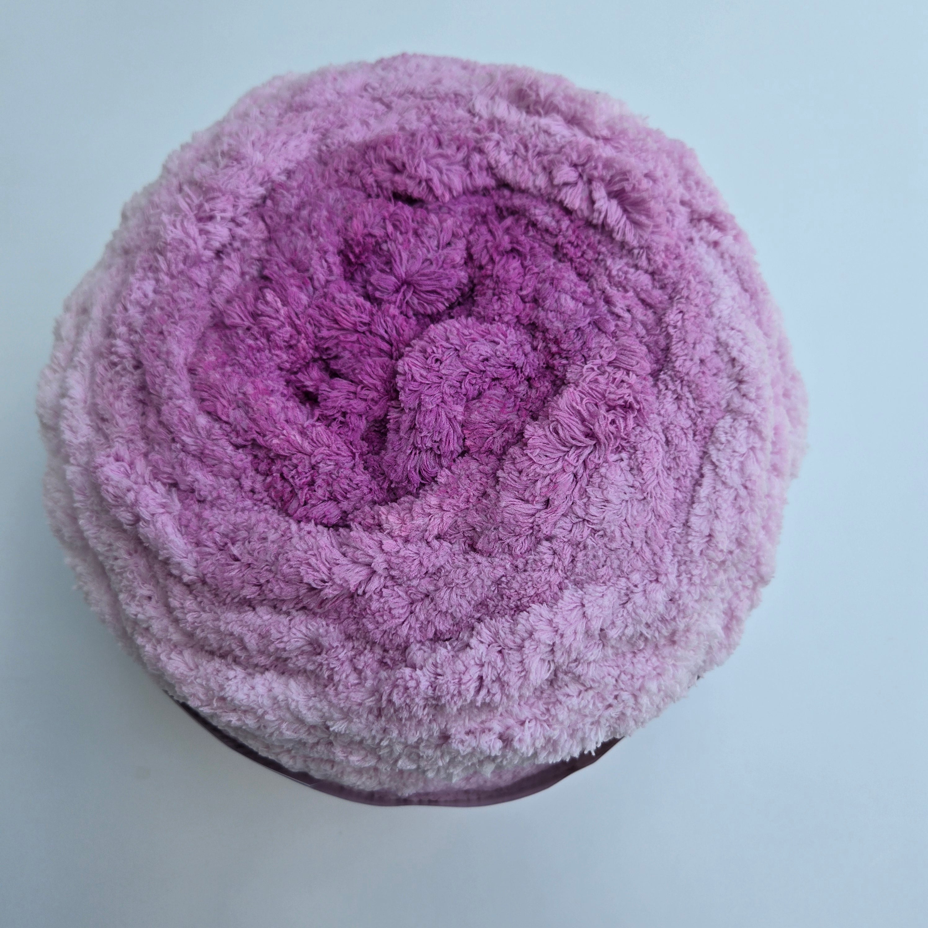 Bernat Blanket Extra Thick Yarn –Jumbo #7 Super Bulky- Fushia
