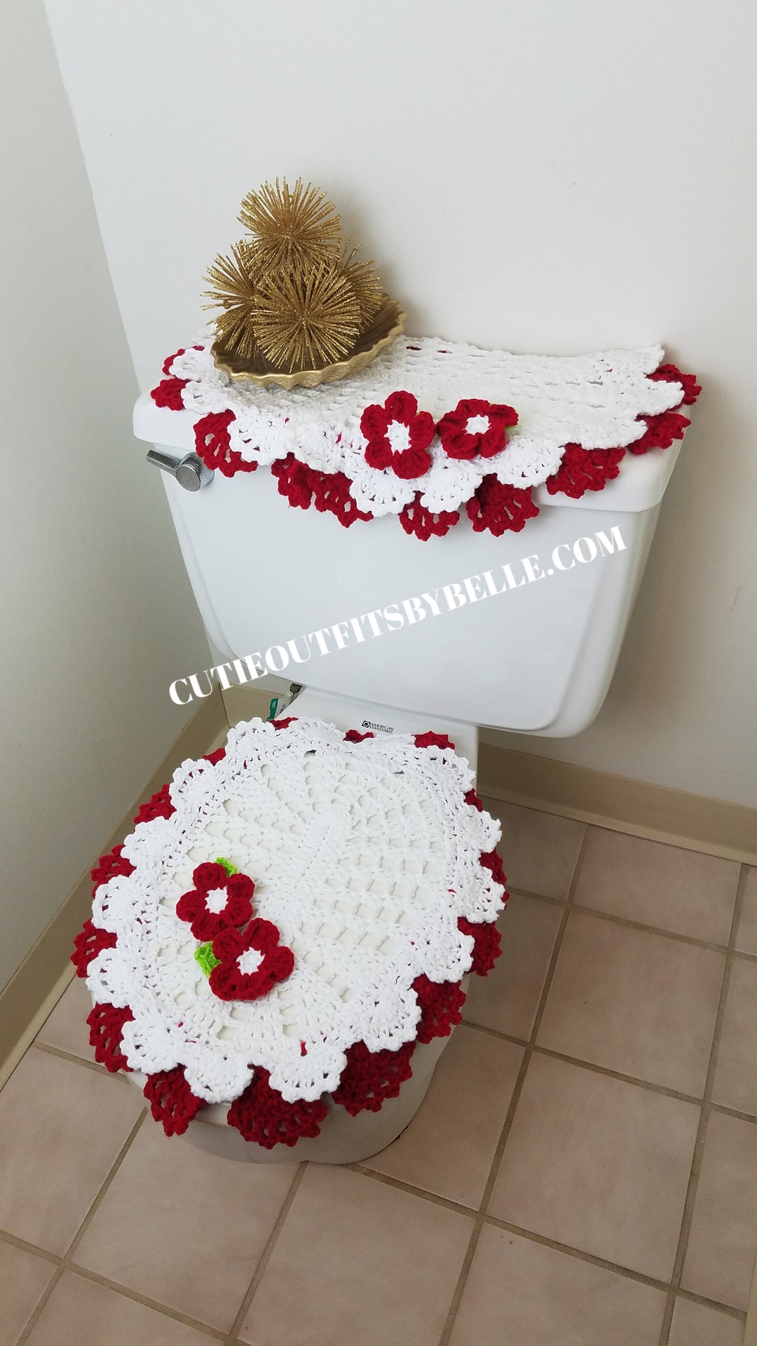 White bathroom decor