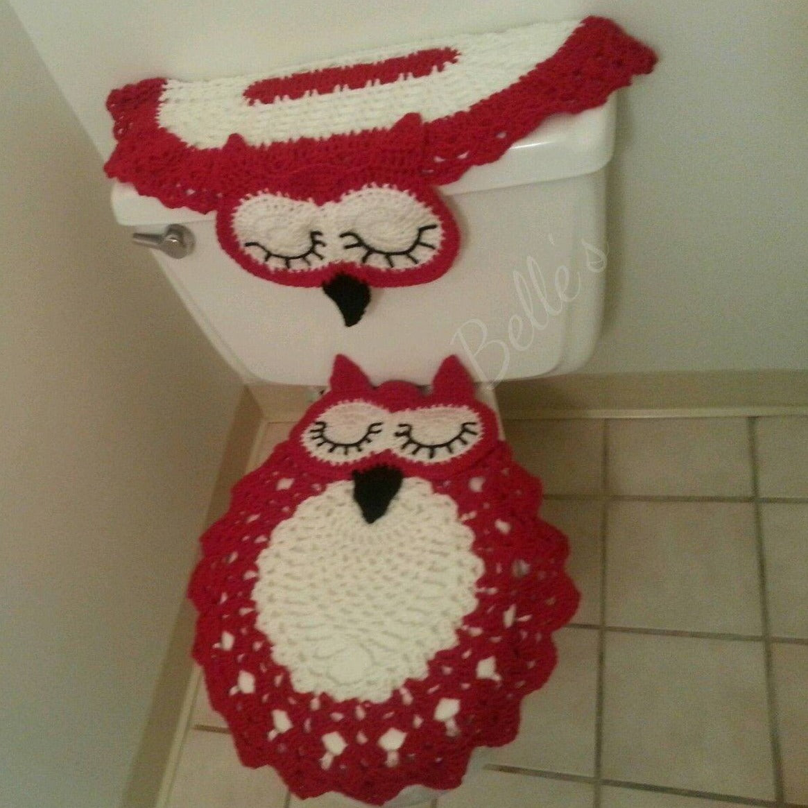 Red crochet bathroom cover
