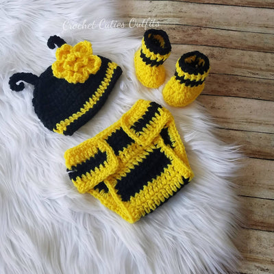 Bee Baby Boy Outfit, Baby Girl Hat Booties, Diaper Cover, Crochet Baby Boy Photo Prop
