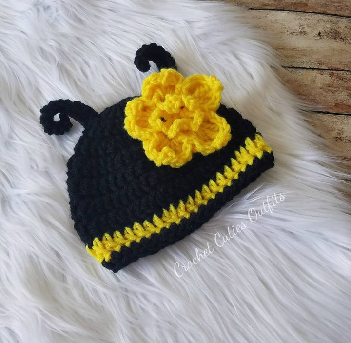 Bee Baby Boy Outfit, Baby Girl Hat Booties, Diaper Cover, Crochet Baby Boy Photo Prop